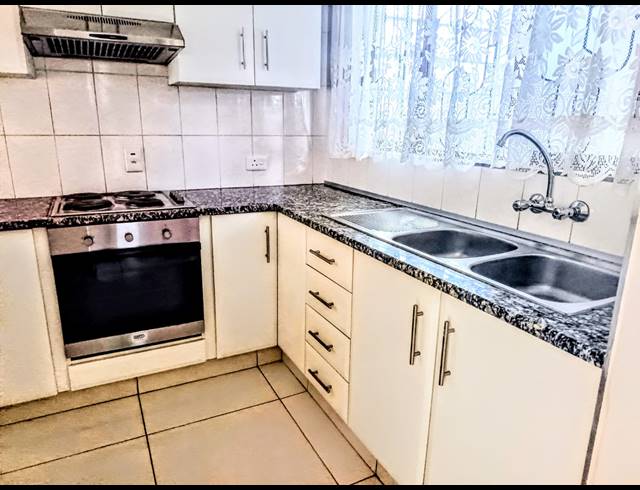 2 BEDROOM SECTIONAL TITLE FOR SALE IN MALVERN